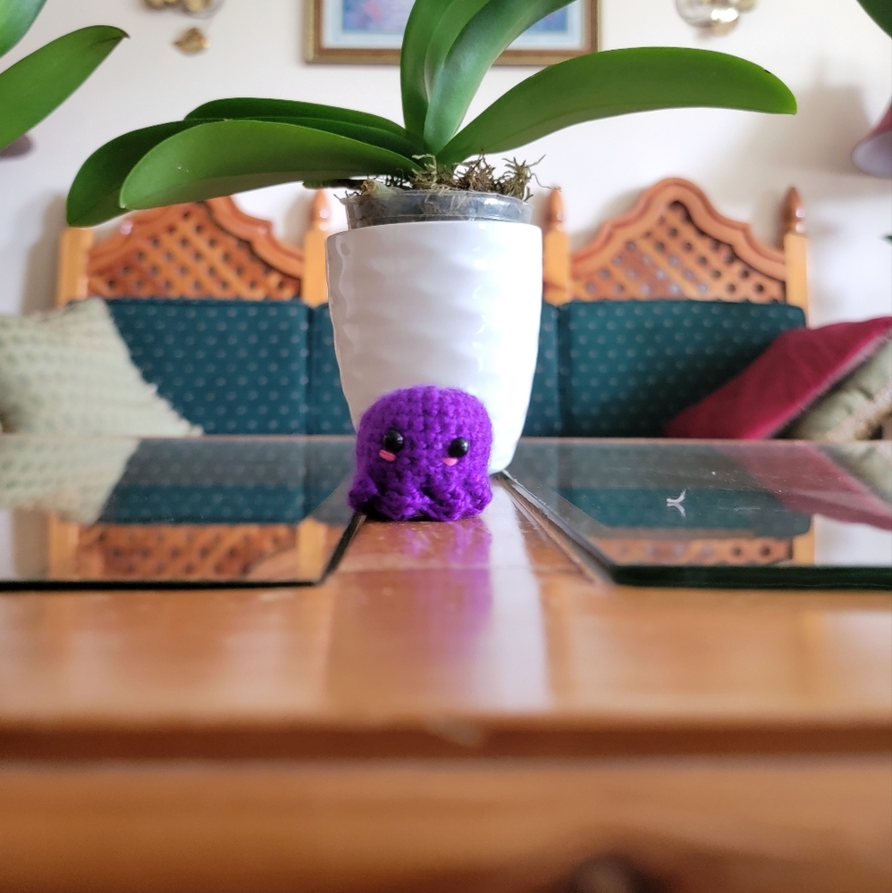 [ONE] Purple Silky Mini Soft Blushing Handmade Crochet Stress Ball Squid